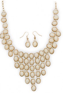 Golden Off White Necklace & Earrings Set