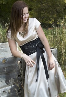 Black & Gold Necklace & Earrings Set